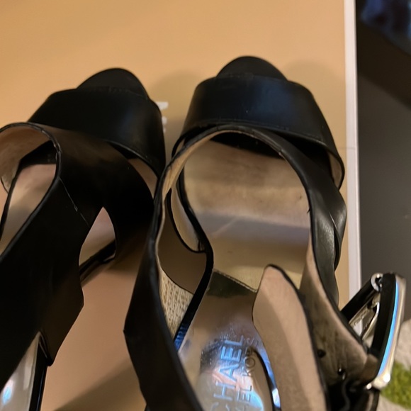 Genuine EUC 7 MK Blk Carla Leather Platform Sandal 4.5 inch heel. - Picture 15 of 16